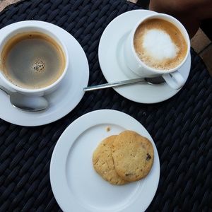 Meet your Posher, Evelyn - Make Offers